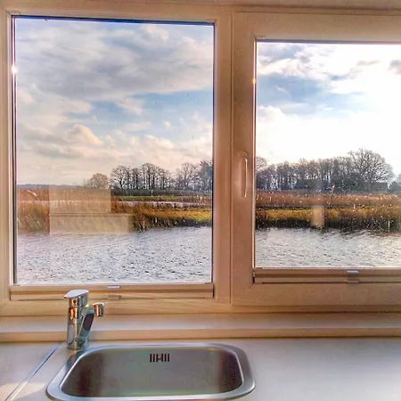 Urlauberschiff Neptun Im Ostseebad בית נופש *